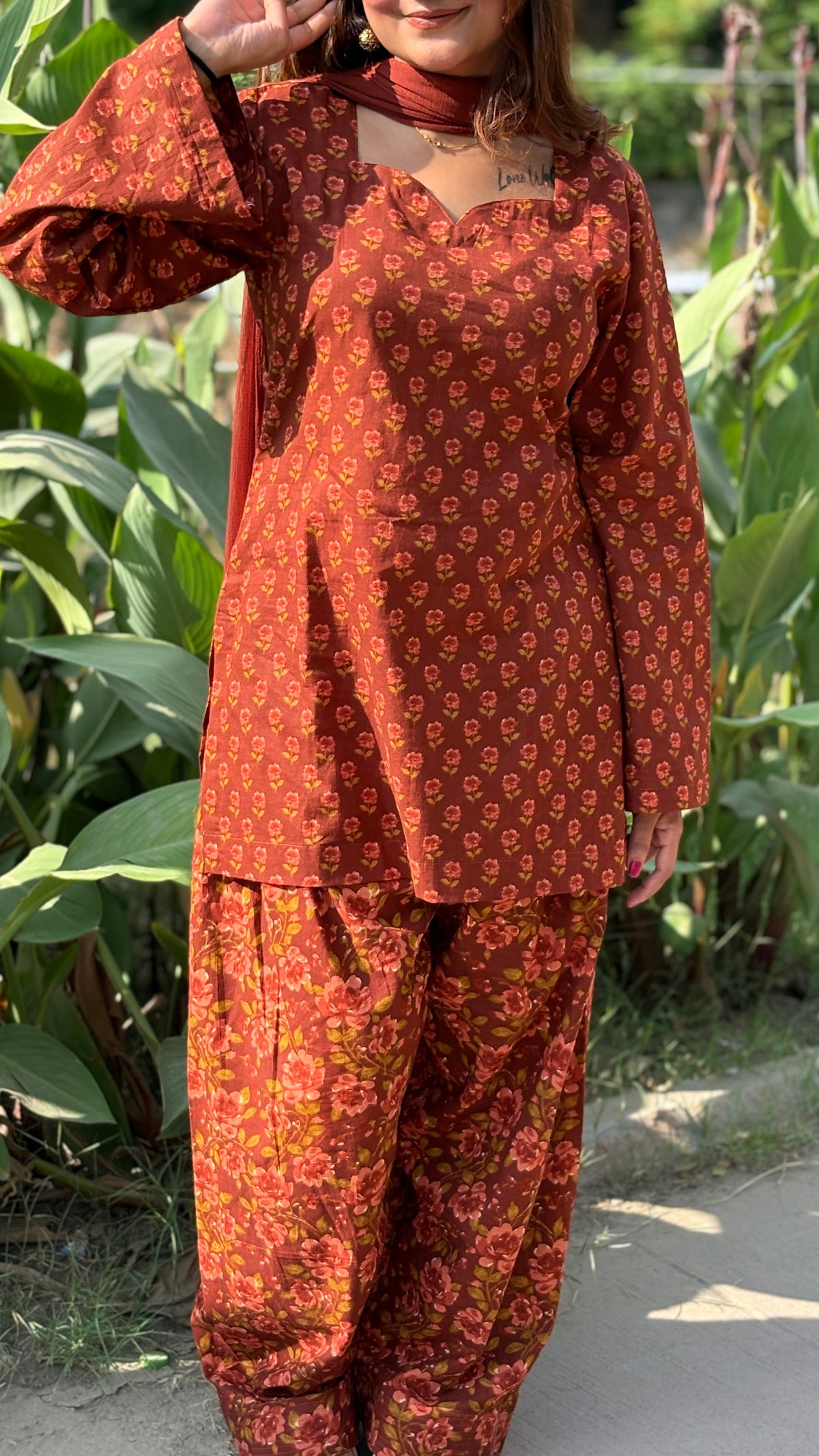 Rust farshi suit set