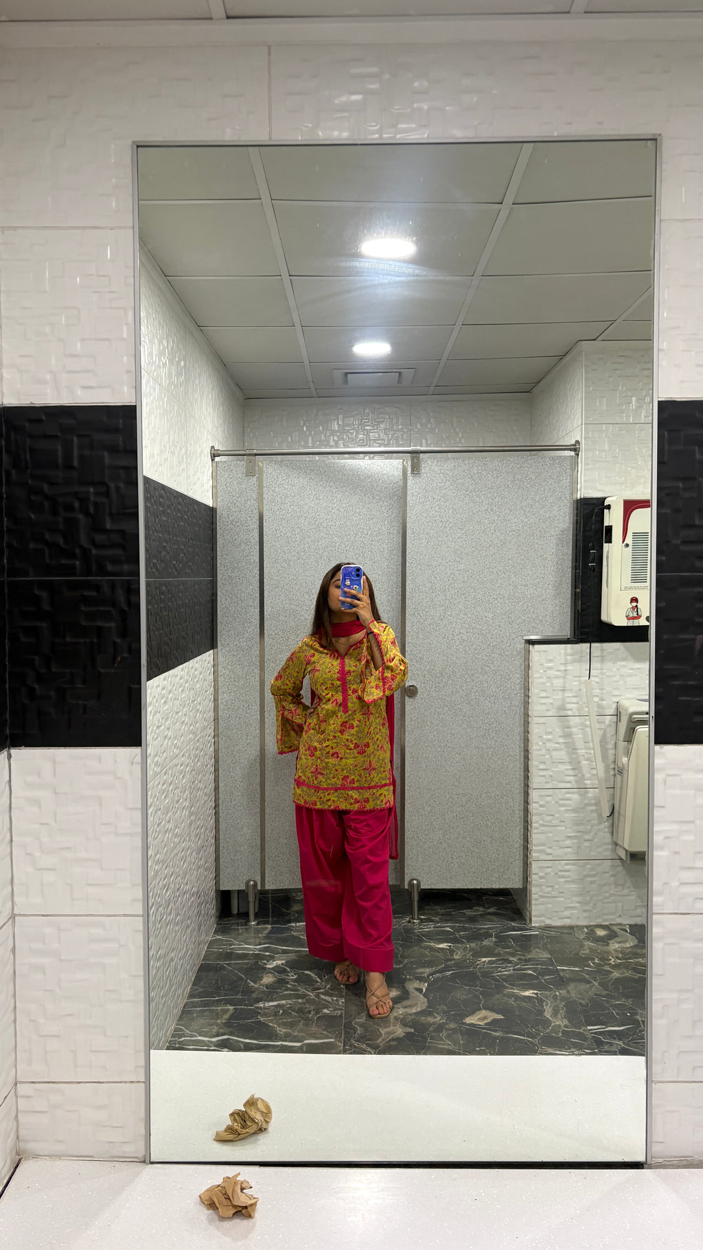 Green and pink farshi
