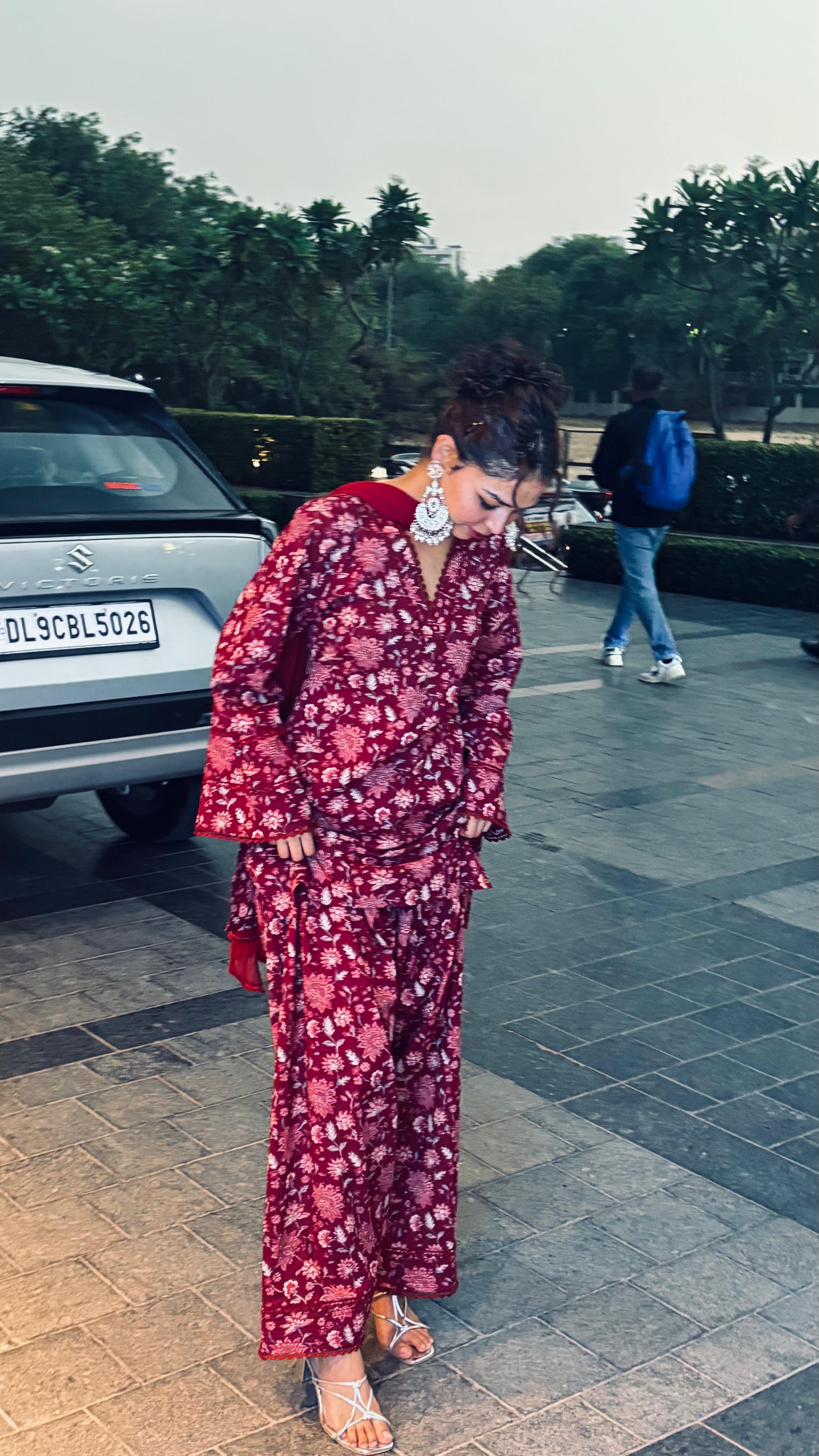 Red farshi suit set
