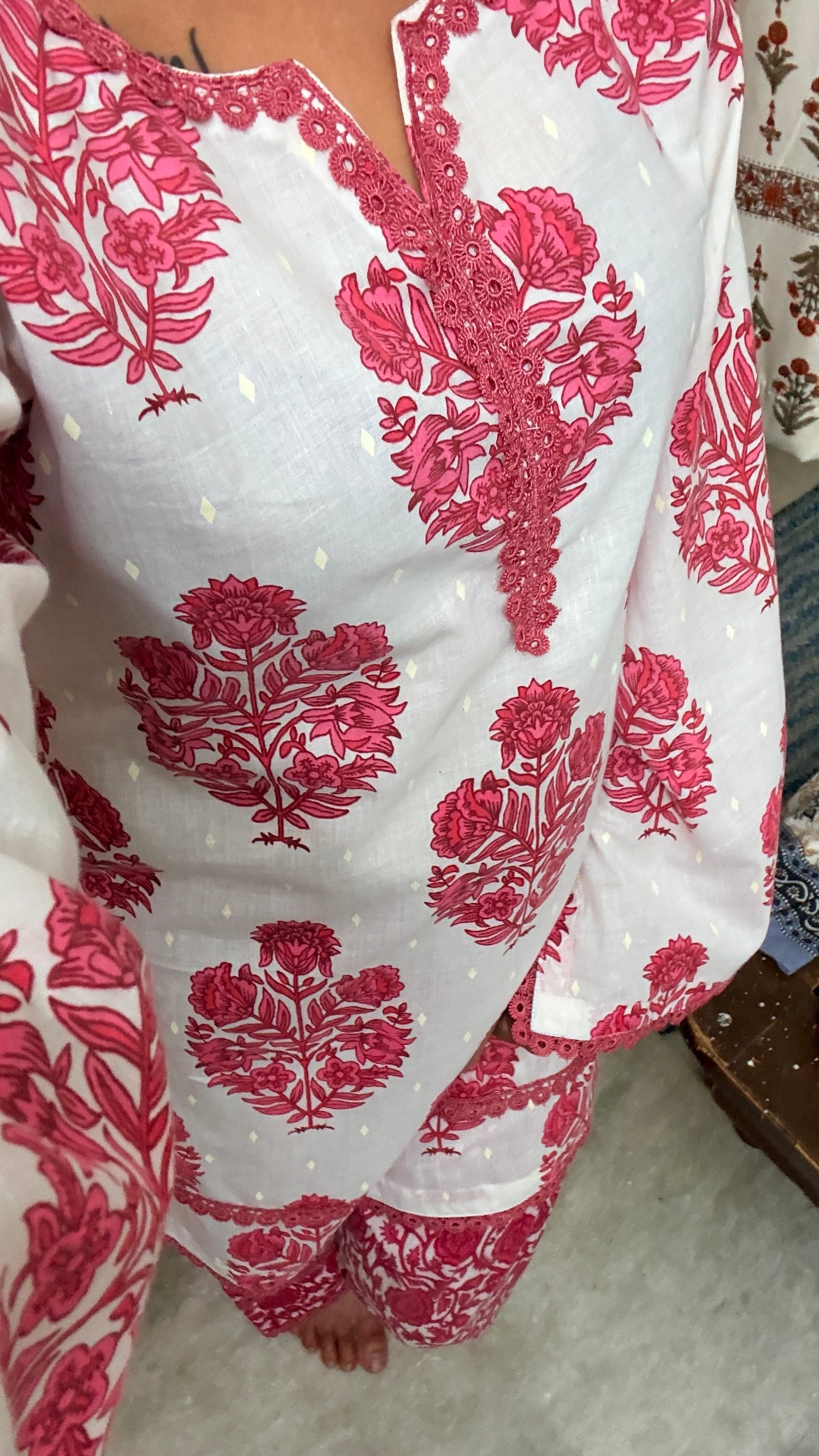 Pink farshi