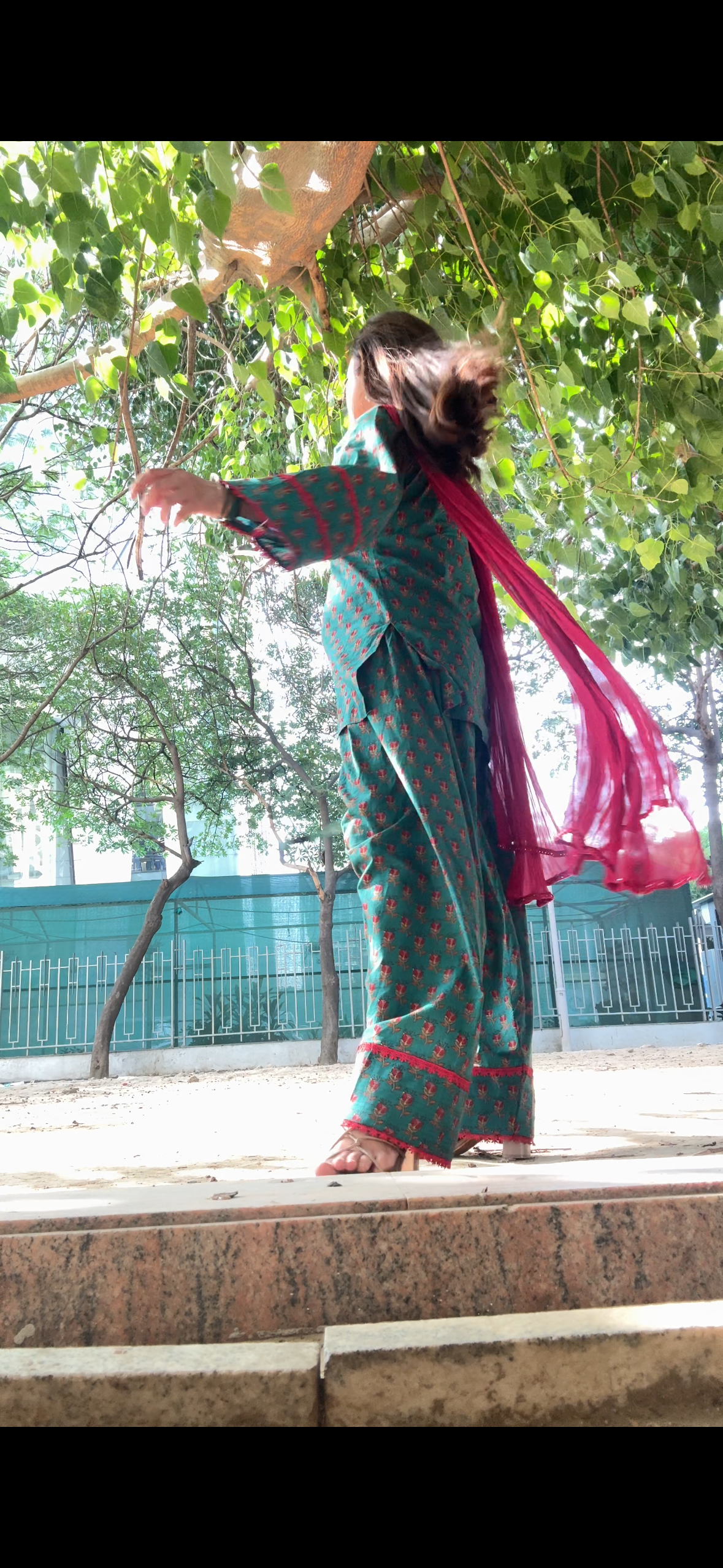 Green farshi suit set