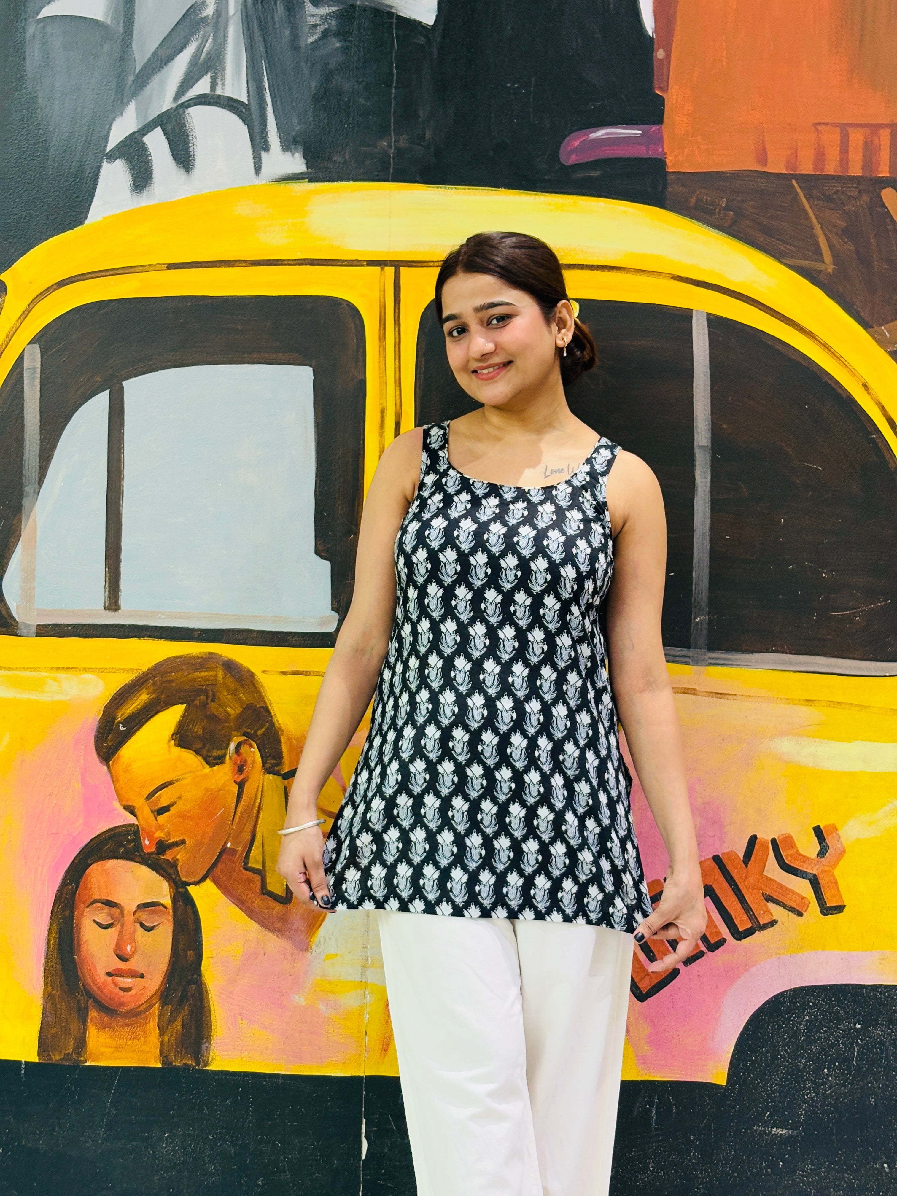 🖤 Black & White Block‑Print Cotton Kurti – Sleek & Artisanal