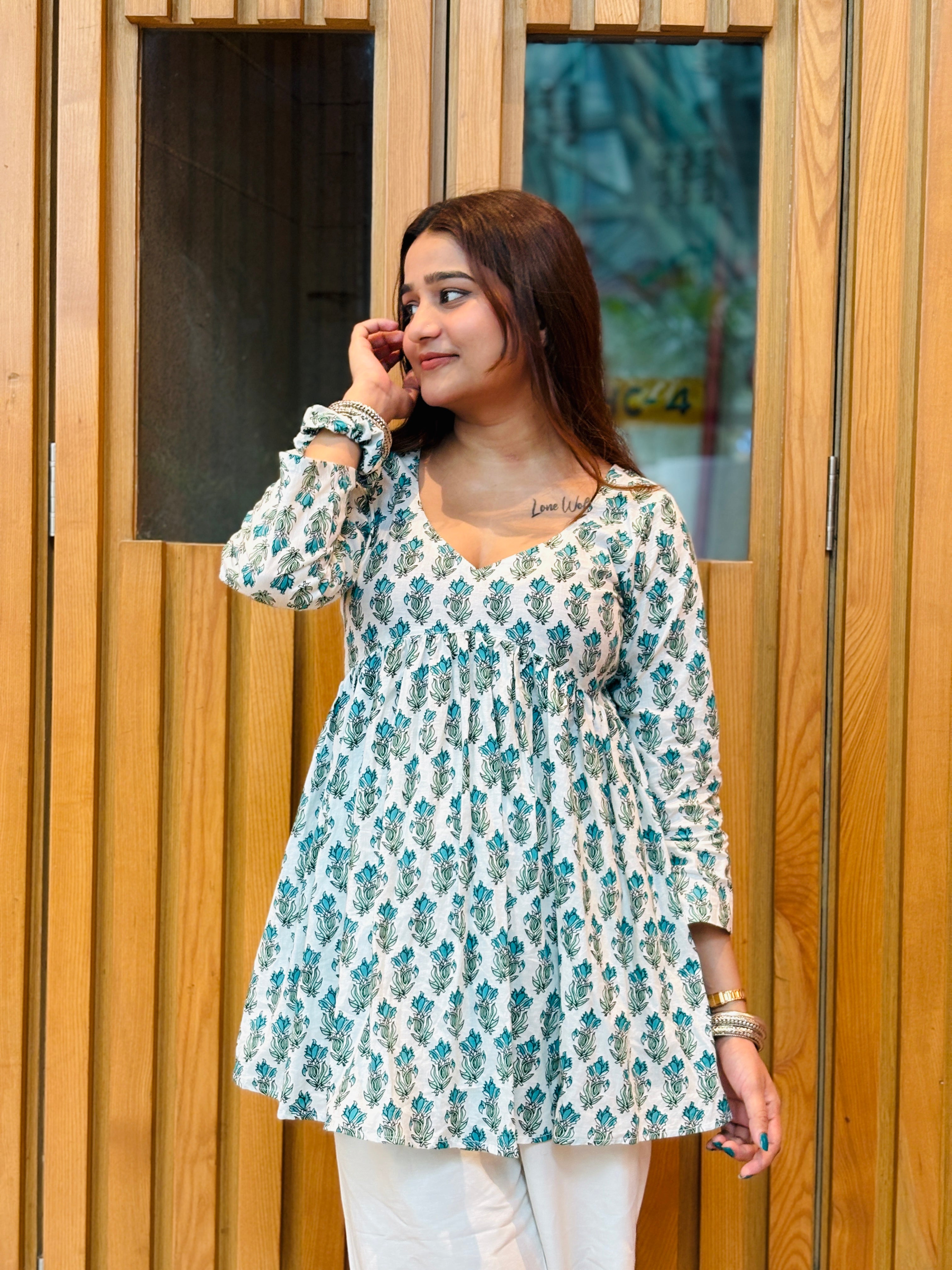 🌸 White & Green Floral Cotton Tunic