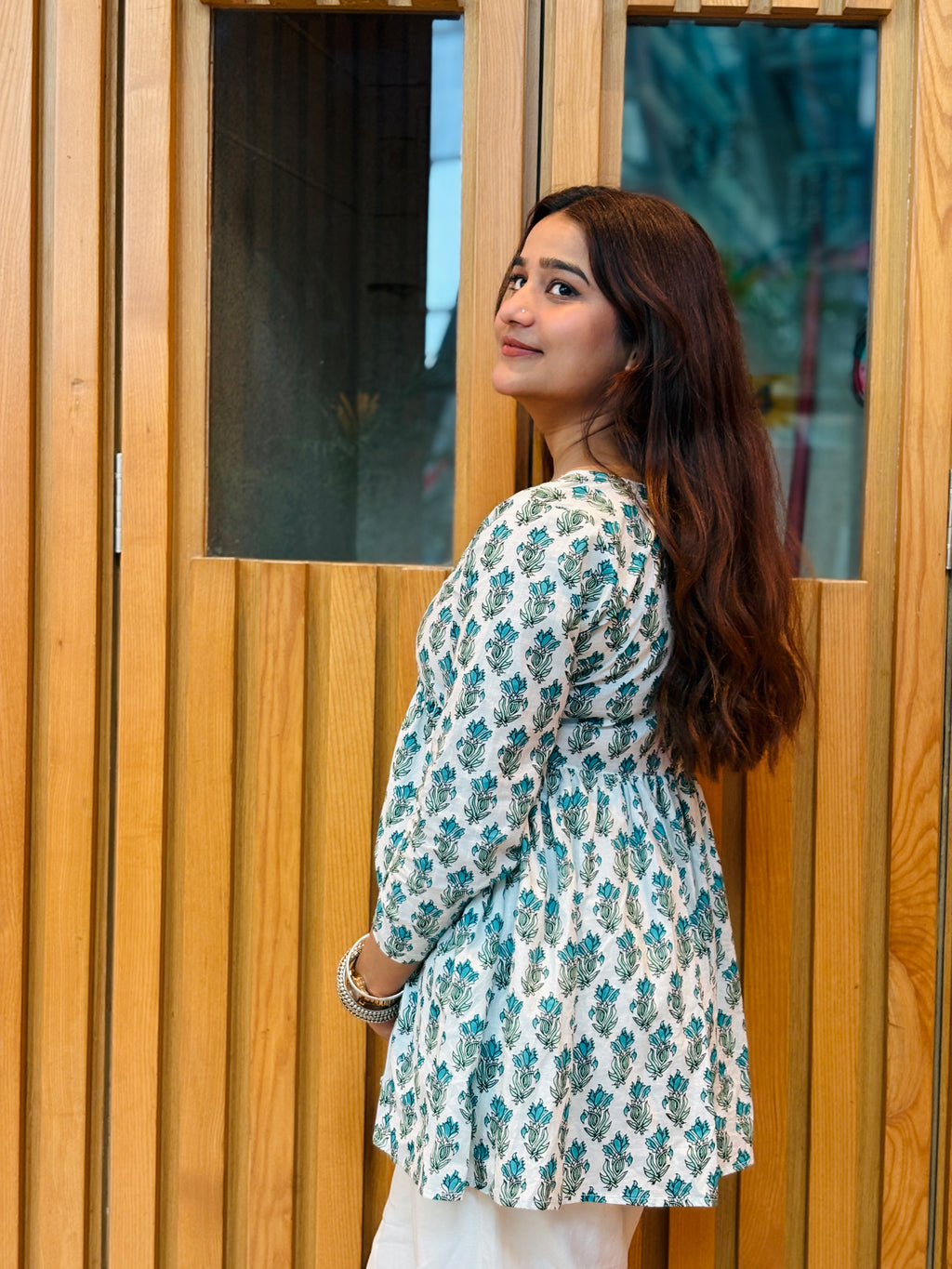 🌸 White & Green Floral Cotton Tunic