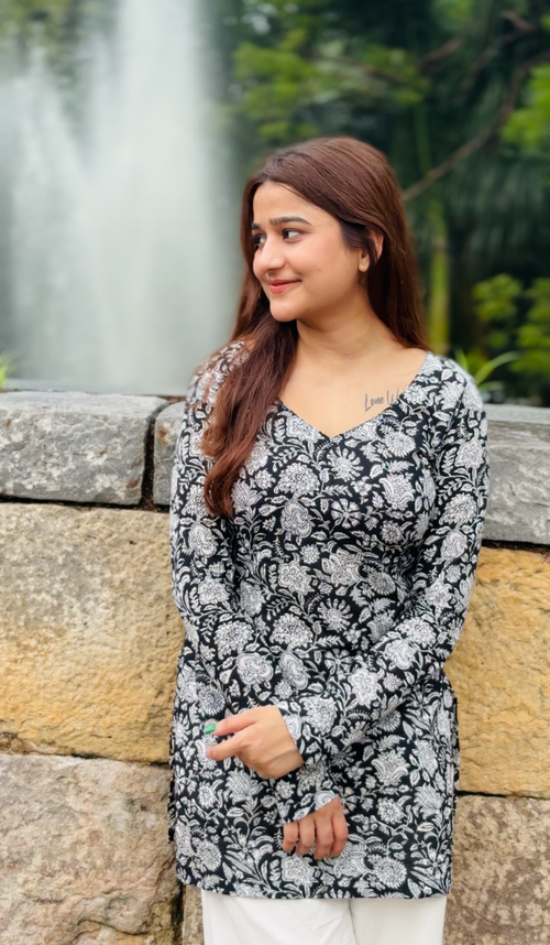 Black & White Handblock Floral Kurti