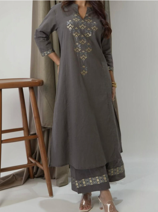 Women Embroidered Regular Thread Work Pure Cotton Kurta with Palazzos & With Dupatta