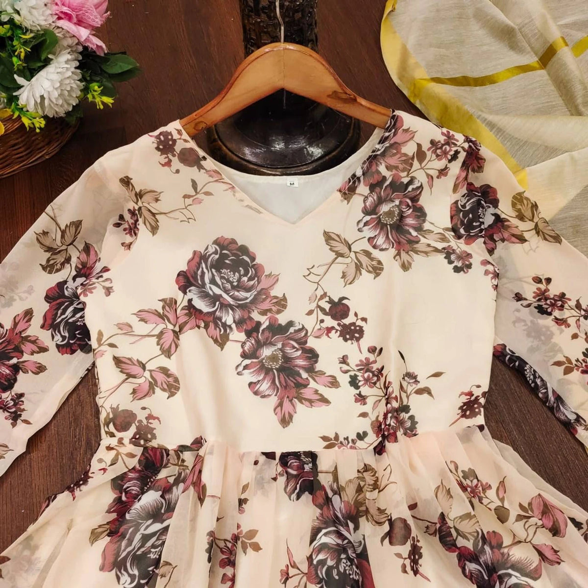 Beautiful Anarkali kurta set with new style in saganeri print