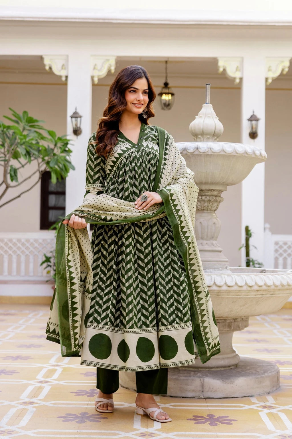 Women Printed Empire Pure Cotton Kurta with Trousers & With Dupatta