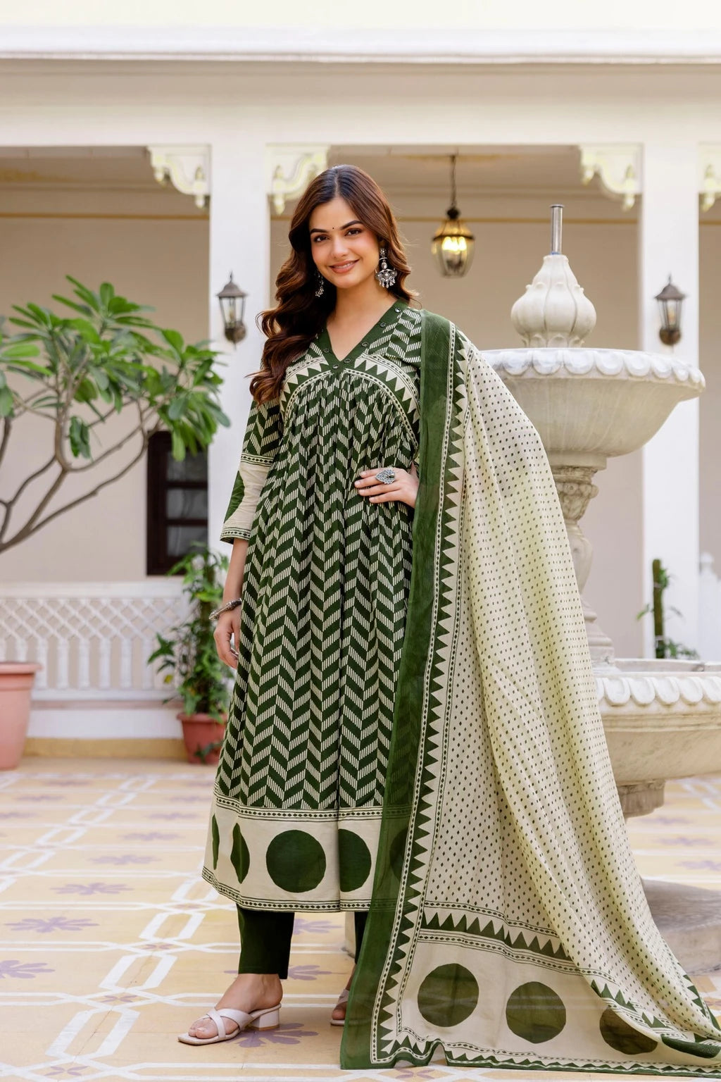 Women Printed Empire Pure Cotton Kurta with Trousers & With Dupatta